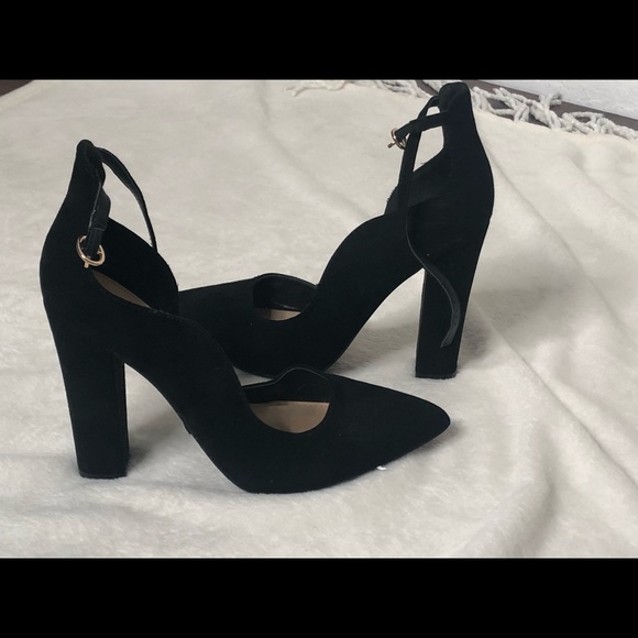 Black High Heels - Picture 2 of 2